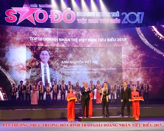 BẮC TRUNG NAM VINH DỰ GIÀNH GIẢI THƯỞNG DOANH NHÂN SAO ĐỎ ĐẤT VIỆT NĂM 2017